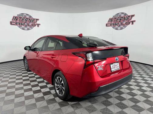2019 Toyota Prius XLE