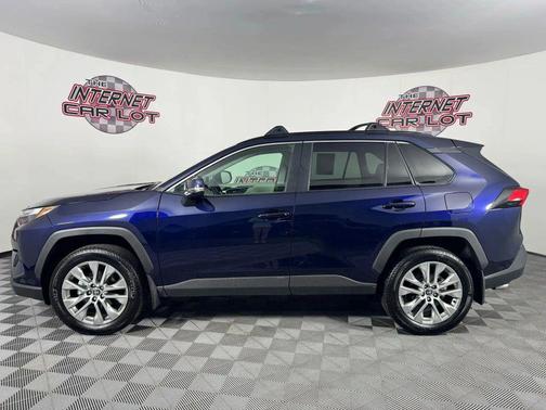 2025 Toyota RAV4 XLE Premium