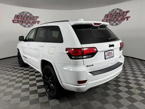Bright White Clearcoat 2020 Jeep Grand Cherokee Altitude
