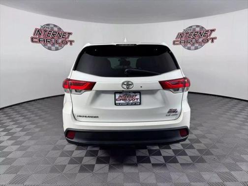 2018 Toyota Highlander LE
