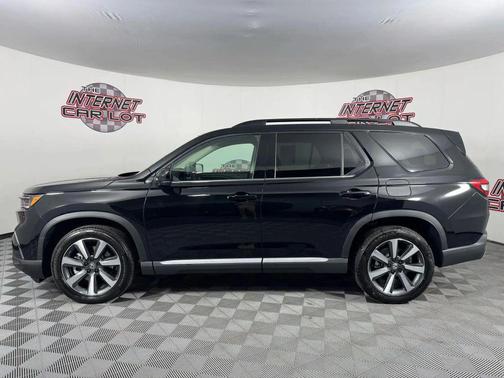 2025 Honda Pilot Touring 8-Passenger