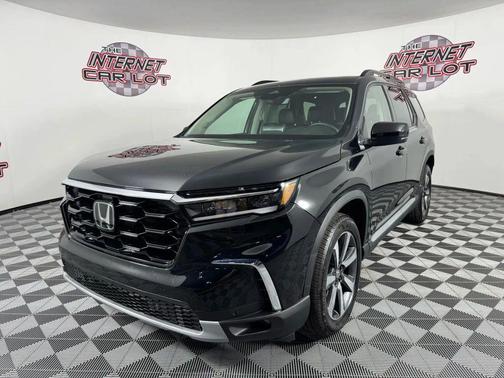 2025 Honda Pilot Touring 8-Passenger
