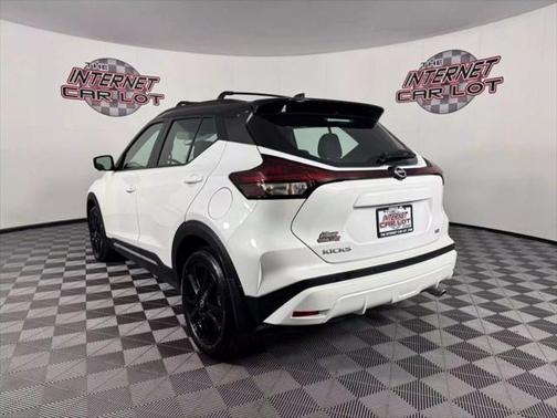 2024 Nissan Kicks SR