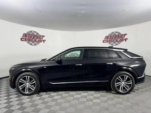 Stellar Black Metallic 2024 Cadillac LYRIQ Sport