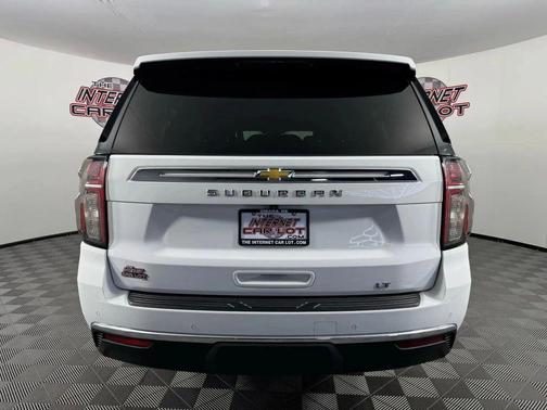 2023 Chevrolet Suburban LT