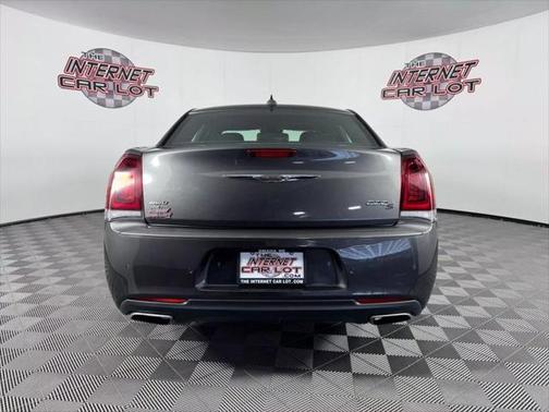 2017 Chrysler 300 S