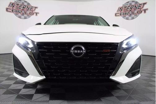2024 Nissan Altima SR FWD
