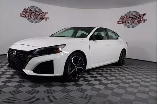 2024 Nissan Altima SR FWD