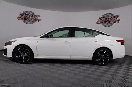2024 Nissan Altima SR FWD