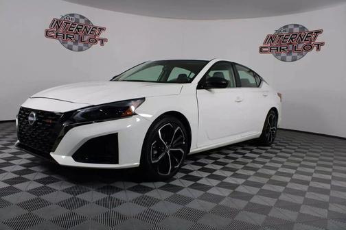 2024 Nissan Altima SR FWD