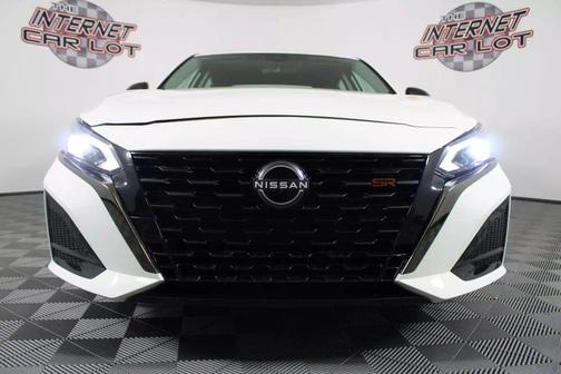 2024 Nissan Altima SR FWD