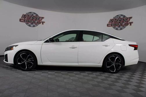 2024 Nissan Altima SR FWD