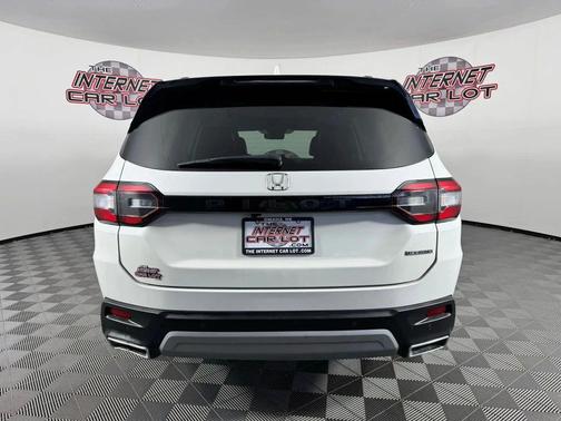 2023 Honda Pilot Touring 8-Passenger
