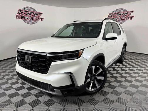 2023 Honda Pilot Touring 8-Passenger