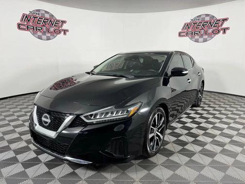 2023 Nissan Maxima SV