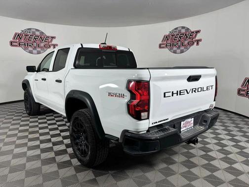 Summit White 2024 Chevrolet Colorado Trail Boss