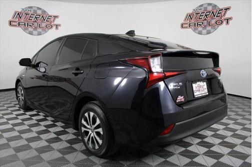 2022 Toyota Prius XLE