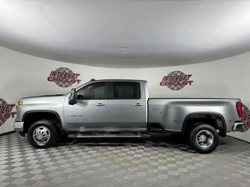 Sterling Gray Metallic 2025 Chevrolet Silverado 3500 LT