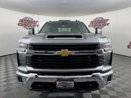 Sterling Gray Metallic 2025 Chevrolet Silverado 3500 LT