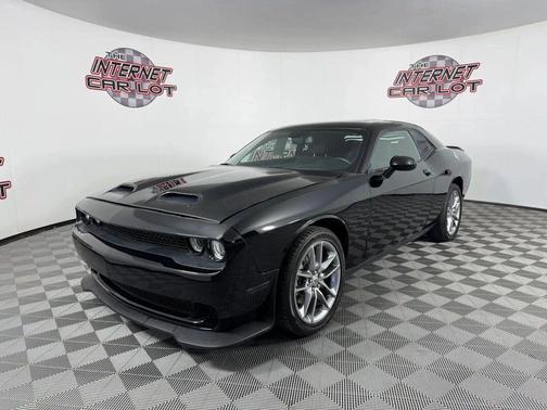 Pitch Black Clearcoat 2023 Dodge Challenger GT