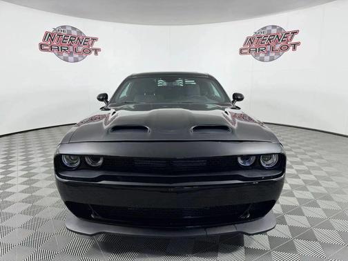 Pitch Black Clearcoat 2023 Dodge Challenger GT