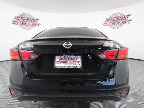 2022 Nissan Altima S FWD