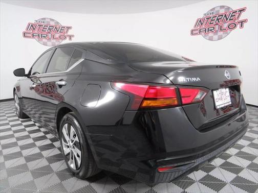 2022 Nissan Altima S FWD