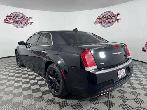 2018 Chrysler 300 Limited