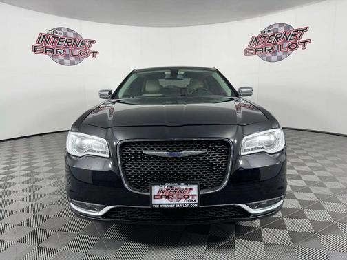 2018 Chrysler 300 Limited