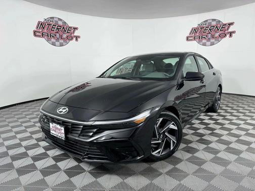 2025 Hyundai ELANTRA SEL