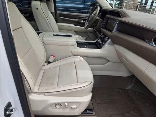 White Frost Tricoat 2021 GMC Yukon Denali