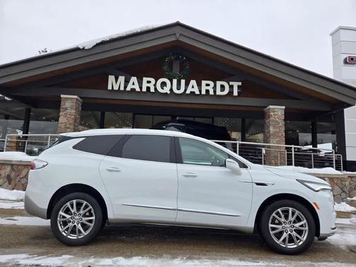 2023 Buick Enclave Essence AWD