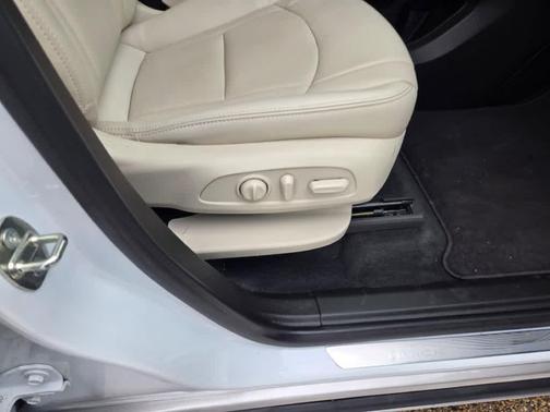 2023 Buick Enclave Essence AWD