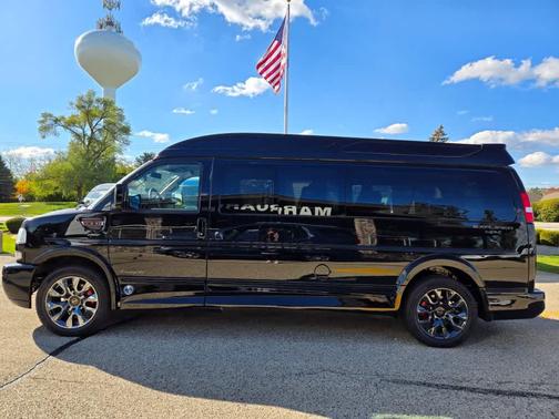 2025 GMC Savana 2500 Work Van