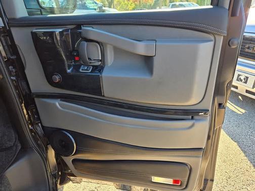 2025 GMC Savana 2500 Work Van