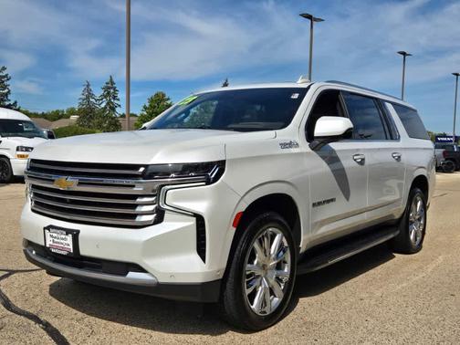 2023 Chevrolet Suburban 4WD High Country