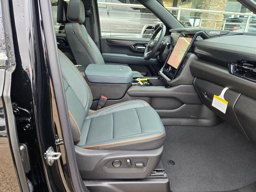 2026 GMC Yukon 4WD AT4