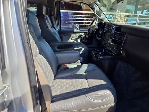 2020 GMC Savana 2500 Work Van