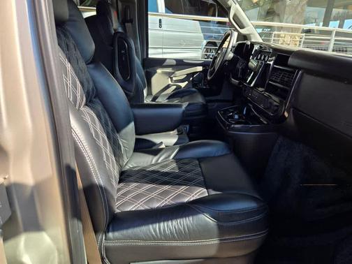 2024 GMC Savana 2500 Work Van