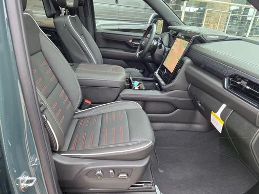 Midnight Pine 2026 GMC Yukon 4WD AT4 Ultimate