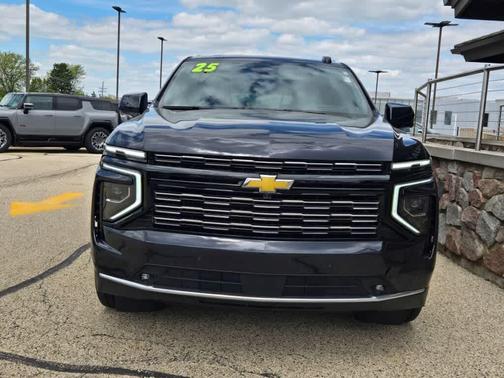 Dark Ash Metallic 2025 Chevrolet Suburban 4WD High Country