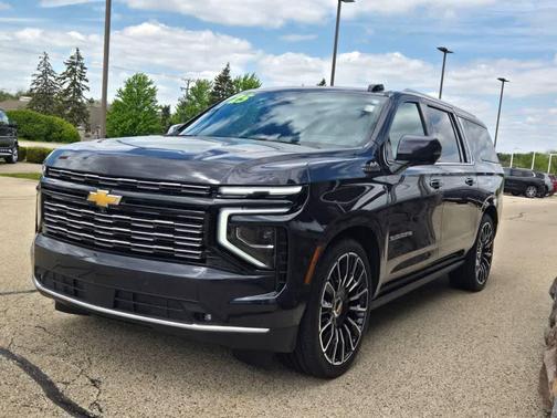 Dark Ash Metallic 2025 Chevrolet Suburban 4WD High Country