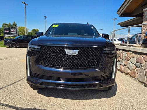 2023 Cadillac Escalade Sport