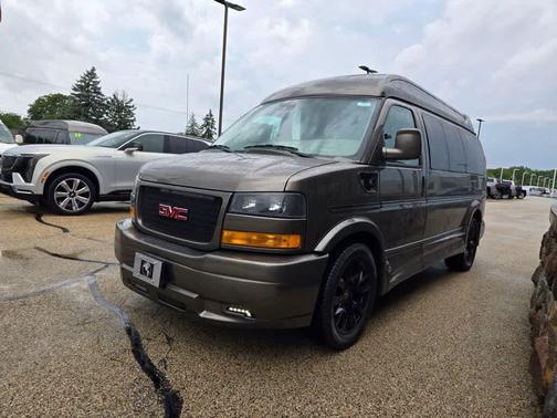 Special Exterior Color 2026 GMC Savana 2500 Work Van