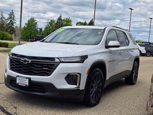 Summit White 2023 Chevrolet Traverse RS
