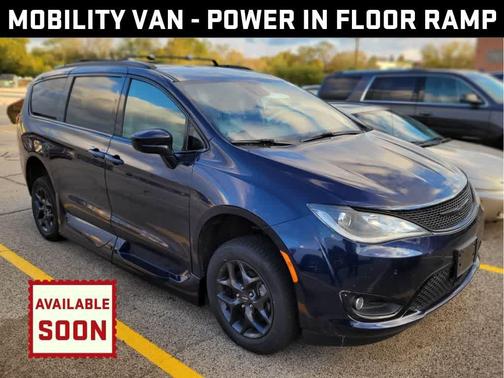 2019 Chrysler Pacifica Touring L