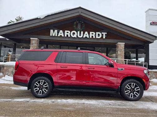 2022 GMC Yukon XL 4WD AT4