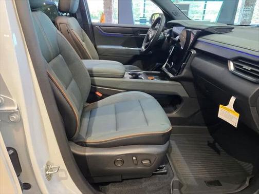 2024 GMC Acadia AWD AT4