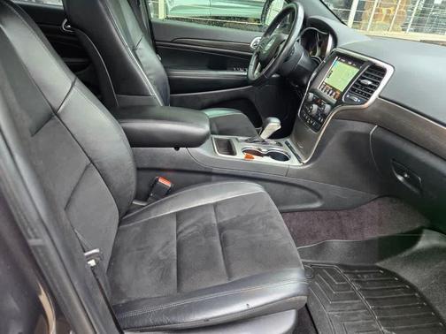 Granite Crystal Metallic 2018 Jeep Grand Cherokee Altitude