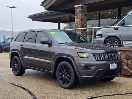 Granite Crystal Metallic 2018 Jeep Grand Cherokee Altitude